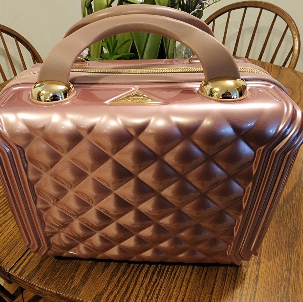 Triforce Hardside Beauty Case